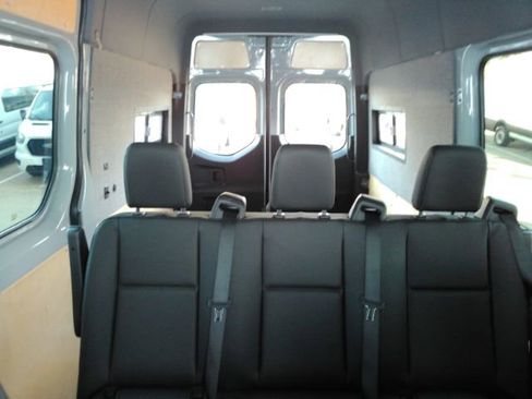Used 2021 Mercedes-Benz Sprinter 2500 w/ Exterior Lighting Package image 8