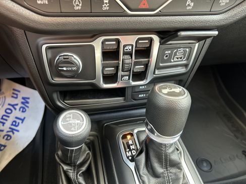 New 2025 Jeep Wrangler Sport S image 24