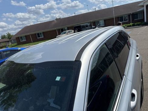 Used 2021 Kia Sorento LX image 9