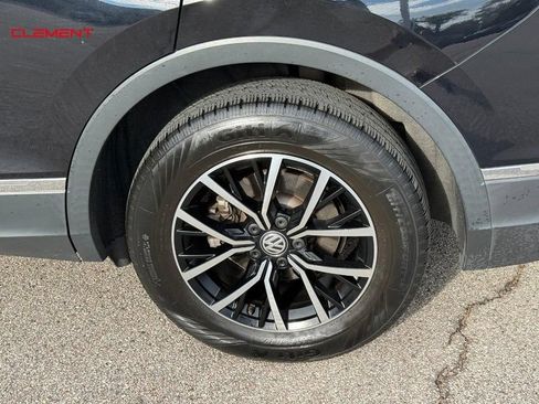 Used 2021 Volkswagen Tiguan SE FWD image 4