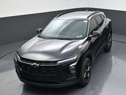 New 2026 Chevrolet Trax LT w/ Midnight Edition FWD image 44