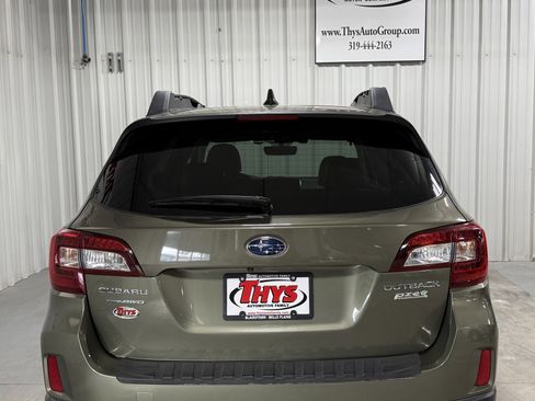 Used 2017 Subaru Outback 2.5i Premium image 4