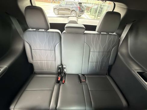 Used 2026 Buick Enclave Avenir w/ Super Cruise Package AWD/4WD image 28