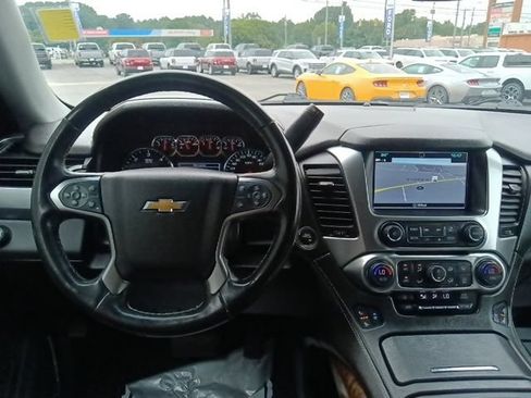 Used 2020 Chevrolet Suburban Premier RWD image 29