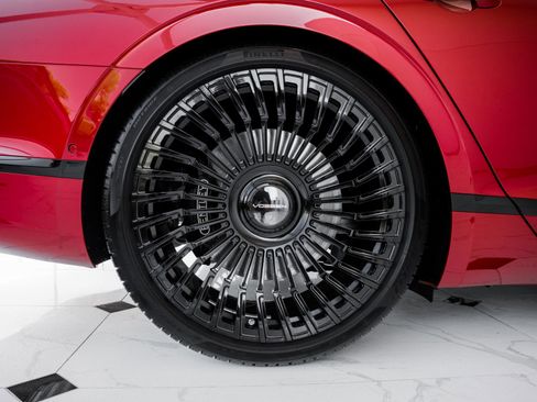 Used 2022 Bentley Flying Spur V8 image 12