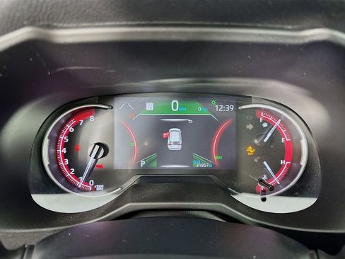 Used 2023 Toyota RAV4 XLE Premium image 18