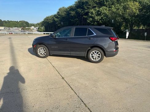 Used 2022 Chevrolet Equinox LT AWD/4WD image 19