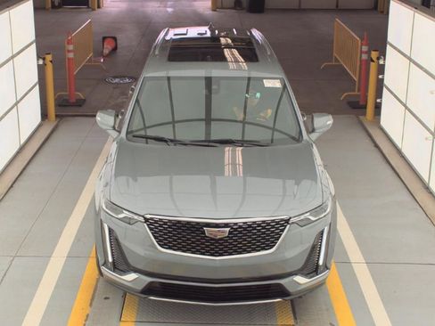 Used 2024 Cadillac XT6 Premium Luxury w/ LPO, Floor Liner Package AWD/4WD image 2