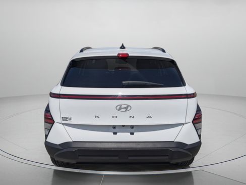 Used 2025 Hyundai Kona SEL FWD image 7
