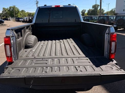 Used 2020 Ford F250 Lariat w/ Lariat Ultimate Package AWD/4WD image 18