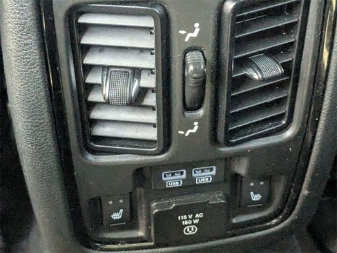 Used 2022 Dodge Durango GT image 28