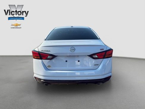 Used 2024 Nissan Altima 2.5 SR w/ SR Premium Package AWD/4WD image 6