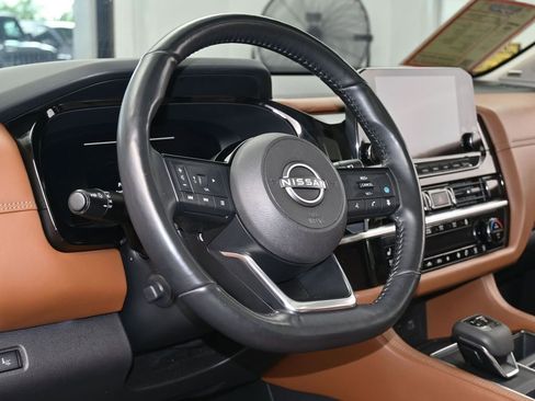 Used 2023 Nissan Pathfinder Platinum image 13