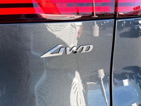 Used 2023 Genesis GV70 2.5T image 24