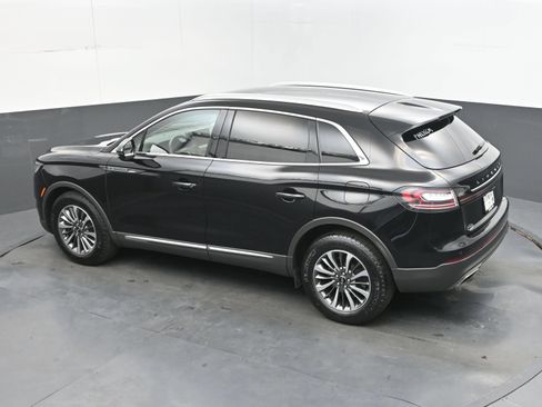 Used 2023 Lincoln Nautilus AWD w/ Premium Package image 37