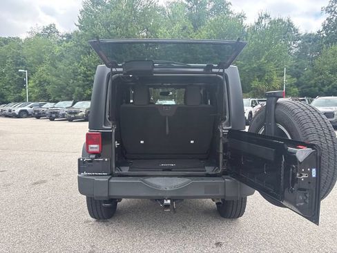 Used 2017 Jeep Wrangler Sport w/ Quick Order Package 23S AWD/4WD image 21
