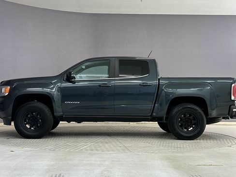 Used 2017 GMC Canyon SLE w/ SLE Convenience Package RWD image 2