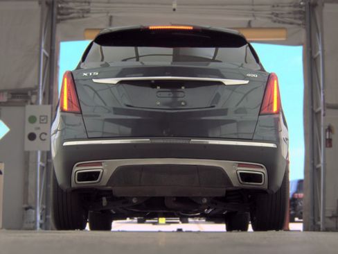 Used 2021 Cadillac XT5 Premium Luxury FWD image 11