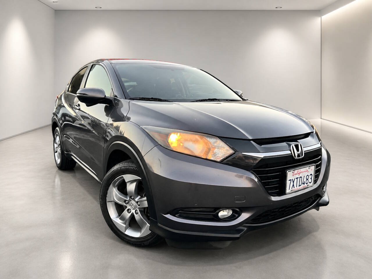 Used 2017 Honda HR-V EX image 1
