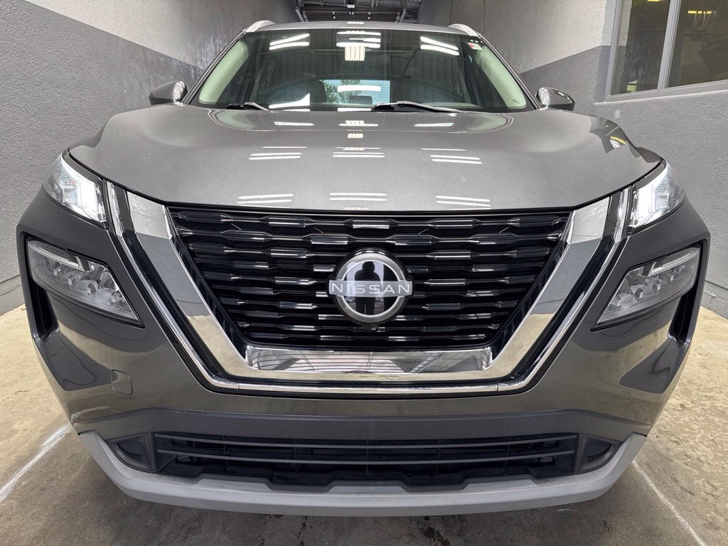 Used 2023 Nissan Rogue SV w/ SV Premium B Package FWD image 5