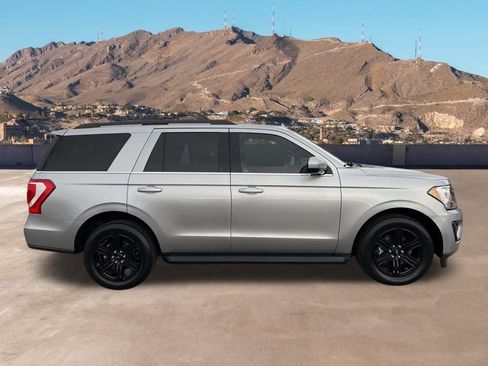 Used 2021 Ford Expedition XLT image 14