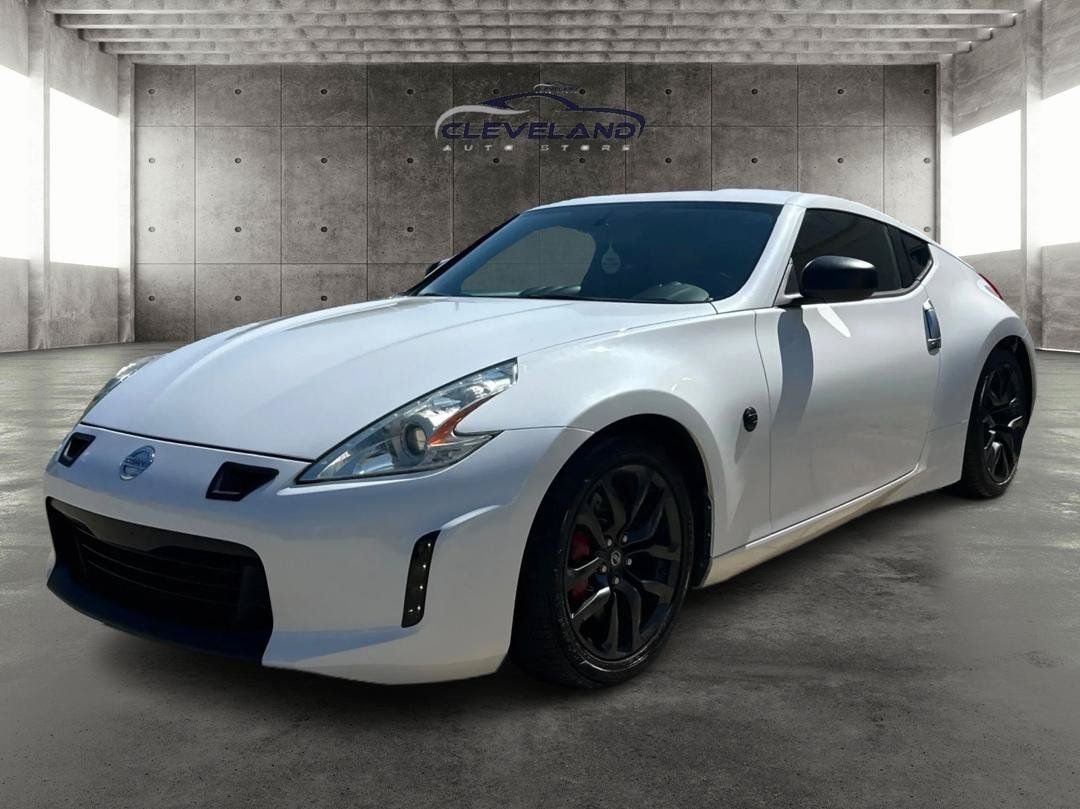 Used 2014 Nissan 370Z Touring w/ Sport Package RWD image 8