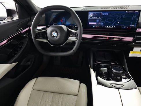 New 2026 BMW 530i xDrive image 15
