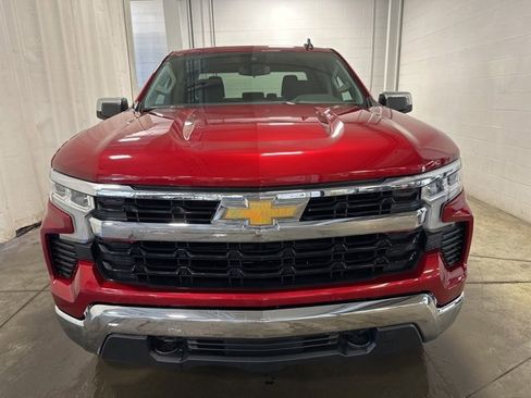 Used 2023 Chevrolet Silverado 1500 LT image 2
