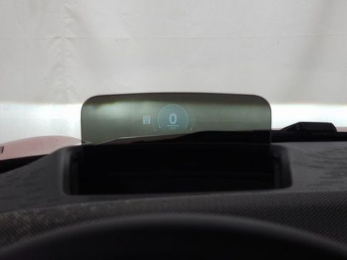 Used 2025 MINI Cooper 2-Door Hardtop image 17