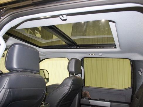 Used 2025 Ford F350 Lariat w/ Black Appearance Package image 12