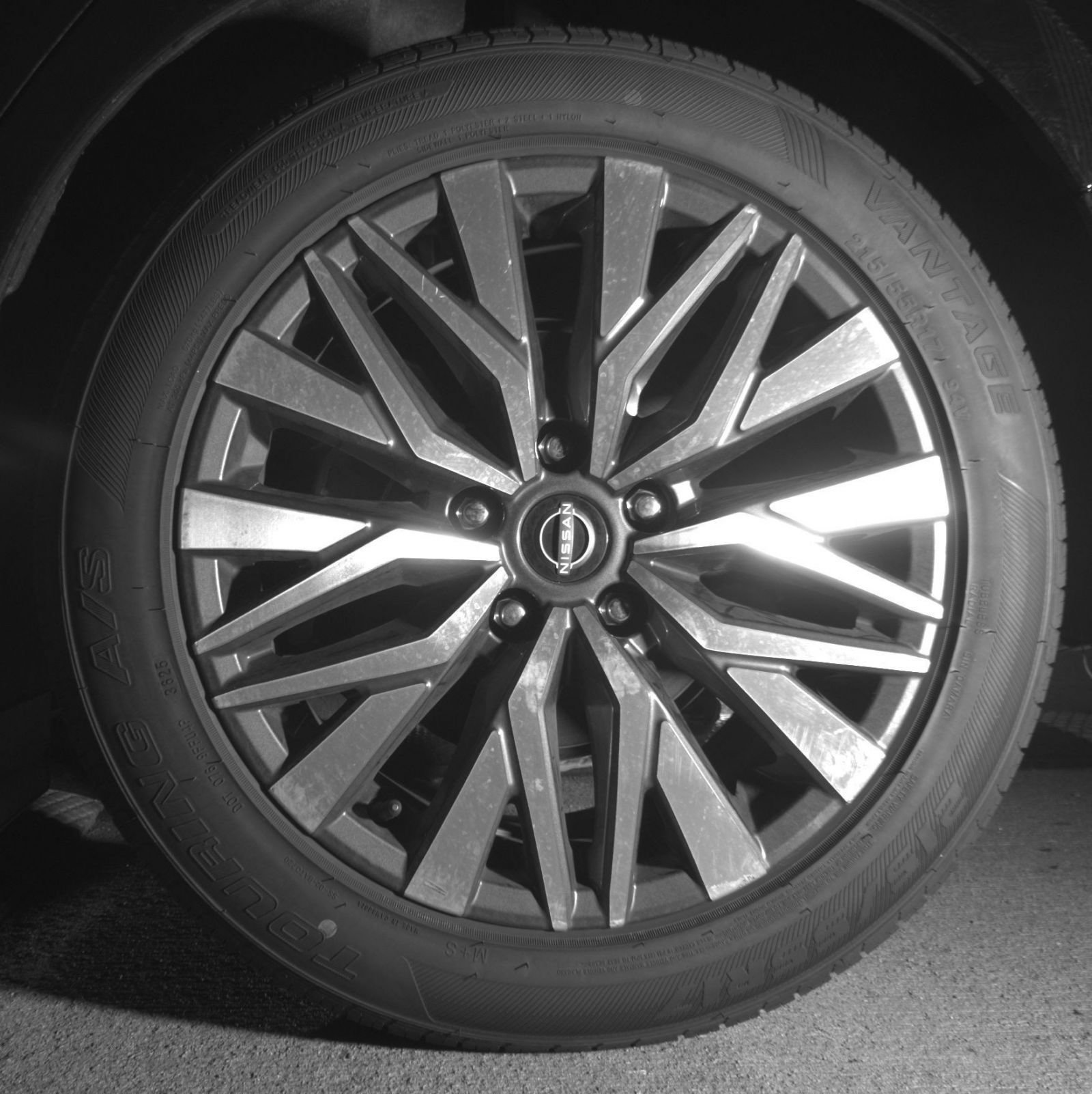 Used 2025 Nissan Altima 2.5 SV FWD image 16