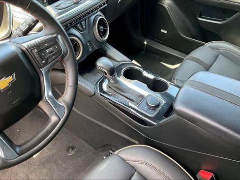Used 2023 Chevrolet Blazer Premier w/ Enhanced Convenience Package FWD image 17