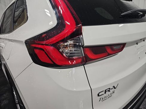 Used 2025 Honda CR-V EX image 33