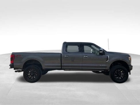 Used 2022 Ford F350 Platinum w/ FX4 Off-Road Package image 8