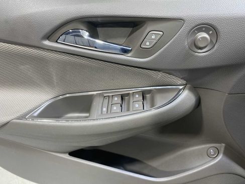 Used 2018 Chevrolet Cruze LS FWD image 23