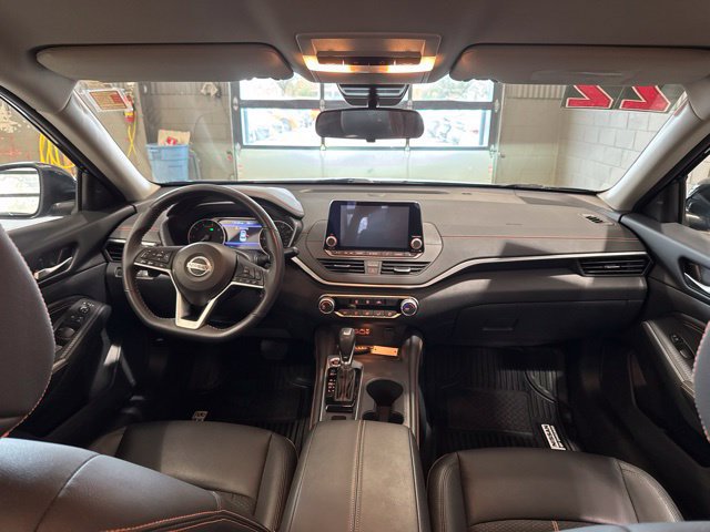 Used 2022 Nissan Altima 2.5 SR AWD/4WD image 18