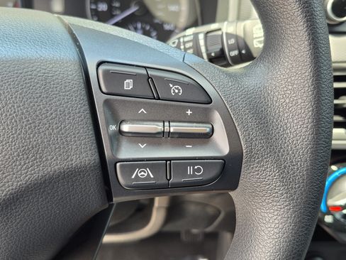 Certified 2022 Hyundai Kona SEL FWD image 27