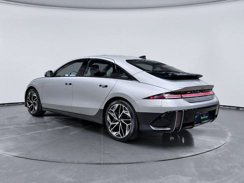 Used 2023 Hyundai Ioniq 6 Limited AWD/4WD image 2