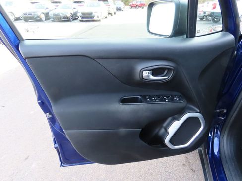 Used 2019 Jeep Renegade Sport w/ Sport Appearance Group image 23