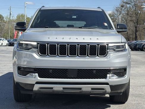 Used 2024 Jeep Wagoneer L Series II RWD image 3