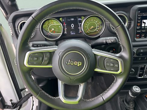 Used 2022 Jeep Gladiator Overland w/ Popular Equipment Package AWD/4WD image 13