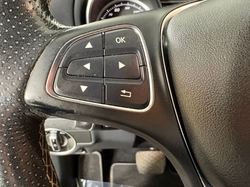 Used 2018 Mercedes-Benz GLA 250 image 26