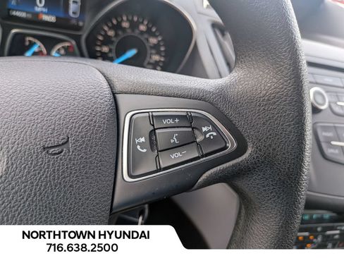 Used 2018 Ford Escape SE FWD image 22