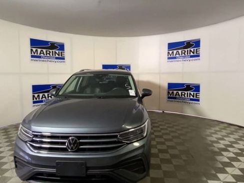 Used 2023 Volkswagen Tiguan SE image 5
