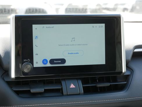 Certified 2025 Toyota RAV4 XLE AWD/4WD image 17