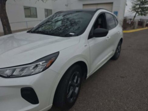 Used 2023 Ford Escape ST-Line w/ Tech Pack #1 image 9