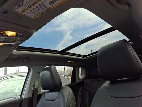 Certified 2022 Jeep Compass Trailhawk w/ Sun and Sound Group AWD/4WD image 14