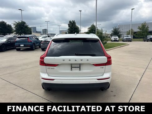 Used 2019 Volvo XC60 T5 Momentum w/ Premium Package FWD image 6