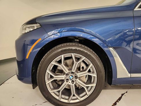 Used 2022 BMW X7 xDrive40i w/ Premium Package AWD/4WD image 11