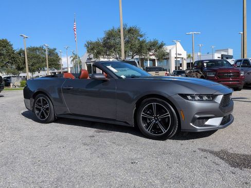 Used 2025 Ford Mustang Premium RWD image 2